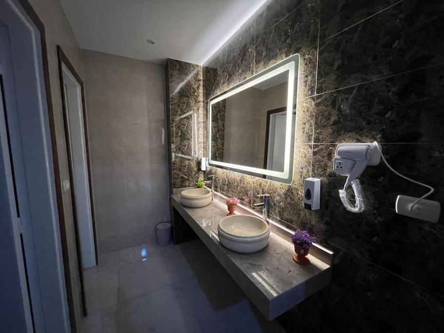 Luxury Apartment Downtown El Cairo Exterior foto